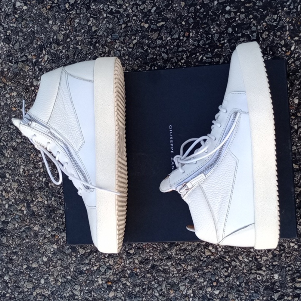 Giuseppe Zanotti Men’s Side Zip High Top Sneakers size 42
